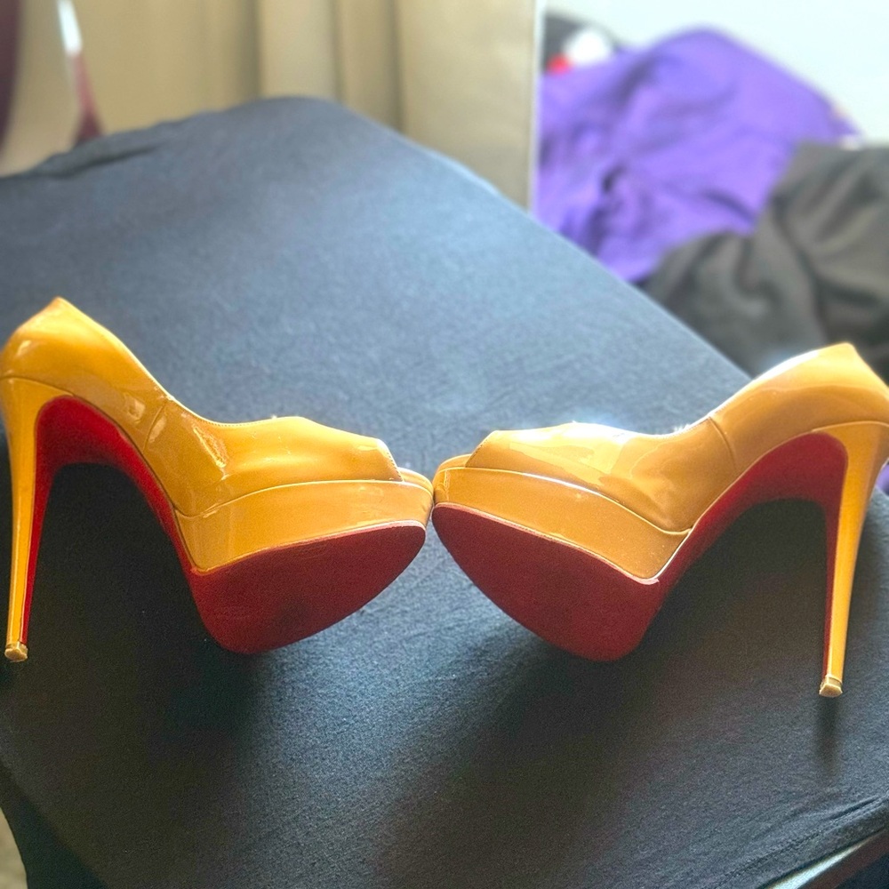 Women Luxury Shoes